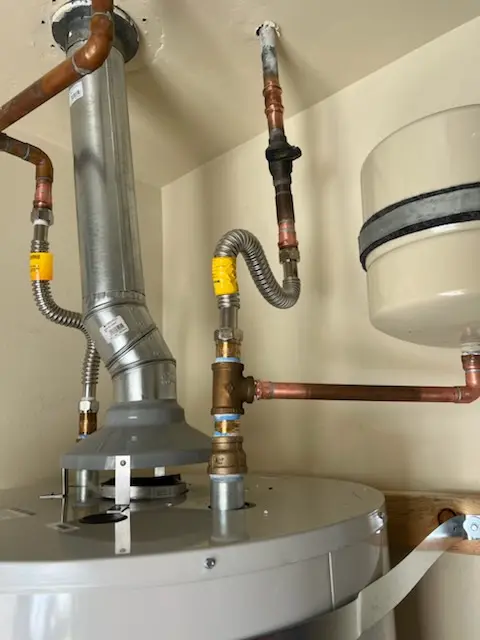 Water heater installation and plumbing repair in Putnam